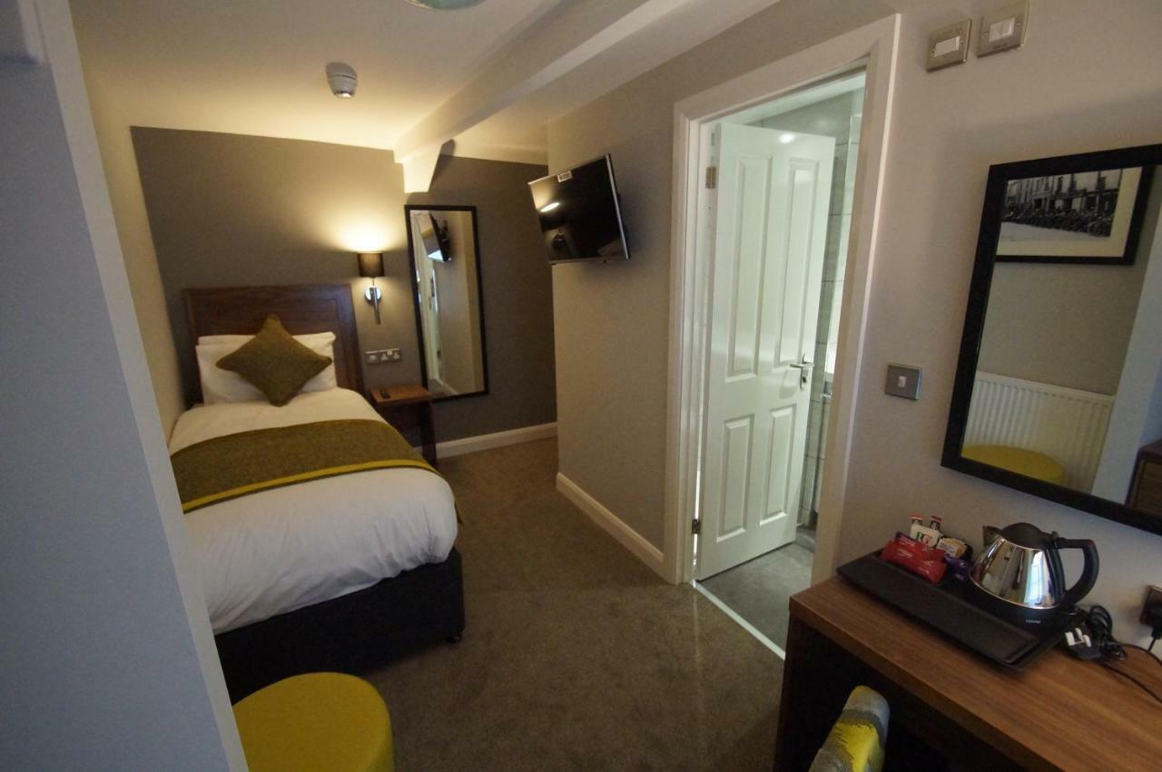 New Park Hotel Carmarthen Zewnętrze zdjęcie
