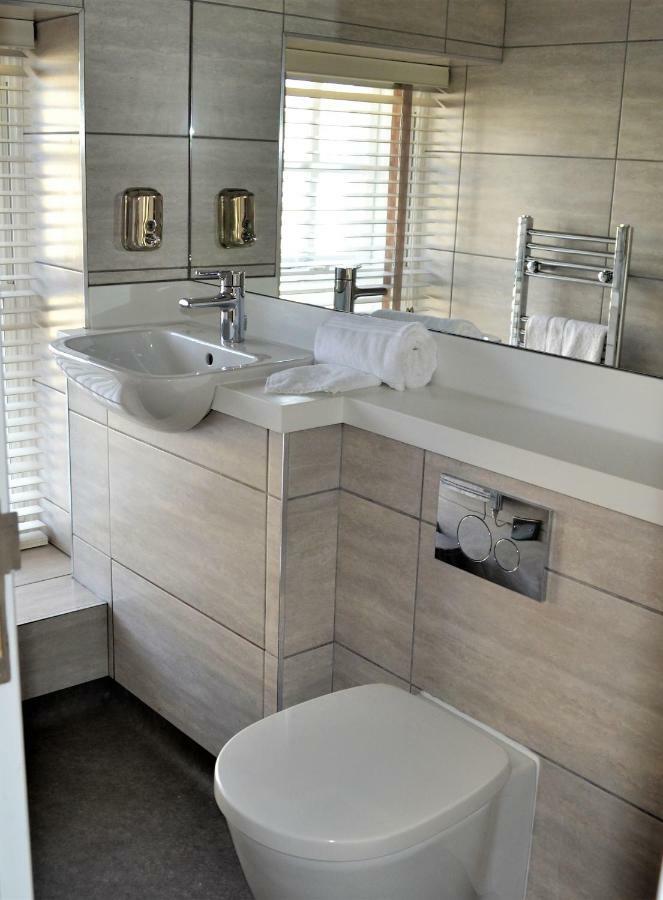 New Park Hotel Carmarthen Zewnętrze zdjęcie