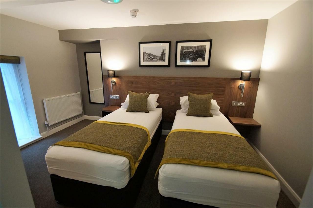 New Park Hotel Carmarthen Zewnętrze zdjęcie